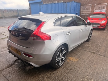 Used Volvo V40 2018 for sale - 78139940: Photo