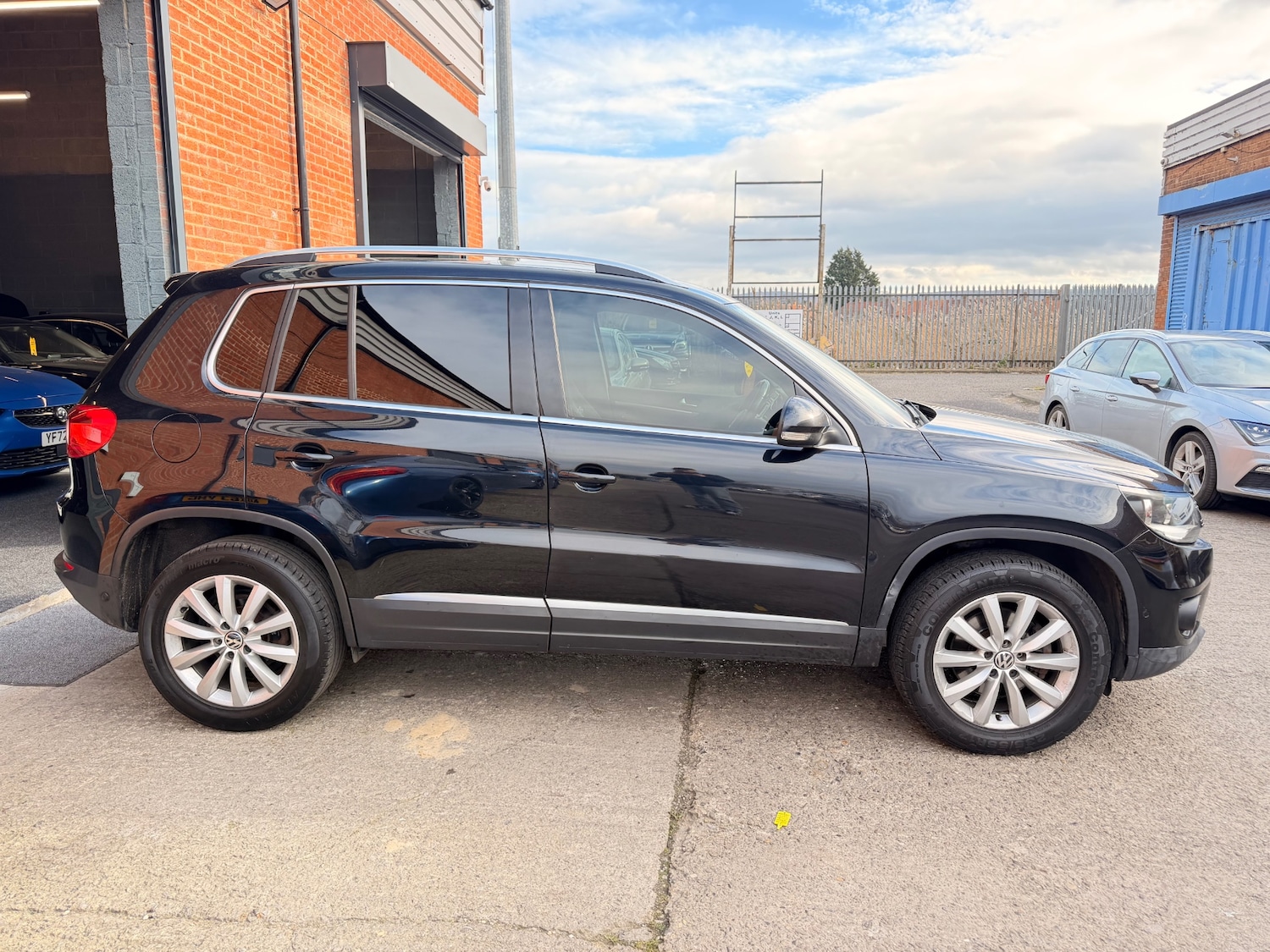 Used Volkswagen Tiguan 2014 for sale - 77996693: Photo 3