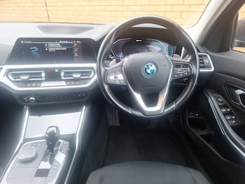 Used BMW 3 Series 2022 for sale - 77466477: Photo