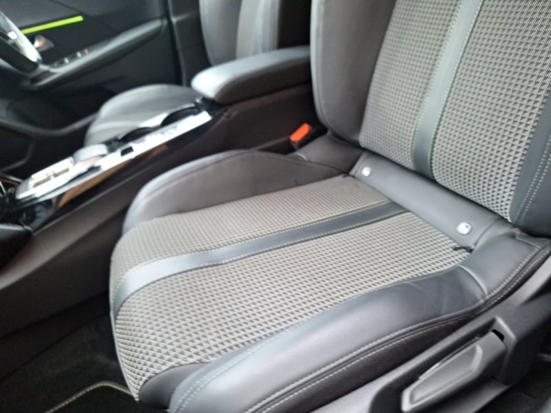 Used Peugeot 2008 2022 for sale - 77751118: Photo 5