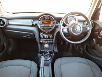 Used MINI Hatch 2017 for sale - 77090404: Photo