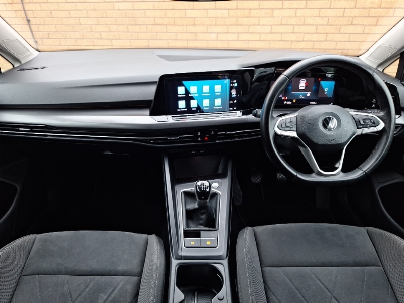 Used Volkswagen Golf 2022 for sale - 76282000: Photo 2