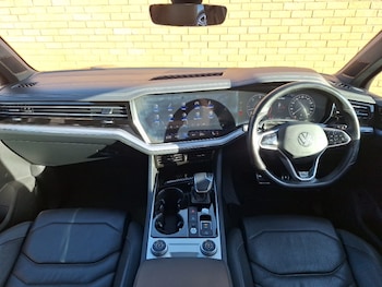 Used Volkswagen Touareg 2020 for sale - 77536567: Photo