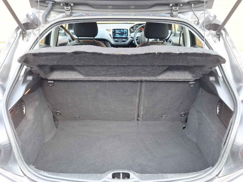 Used Peugeot 208 2019 for sale - 76906496: Photo 8