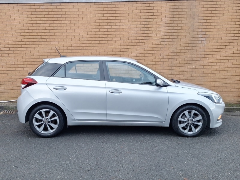 Used Hyundai i20 2017 for sale - 76602283: Photo 4