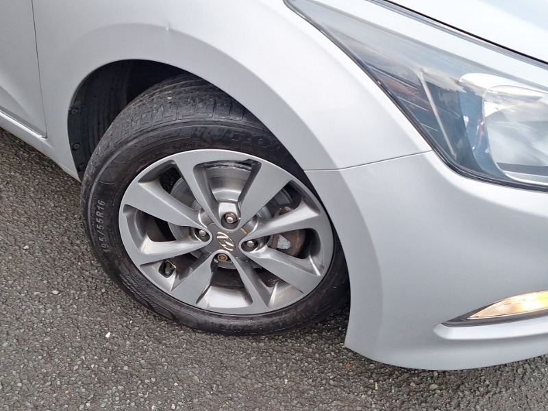 Used Hyundai i20 2017 for sale - 76602283: Photo 9