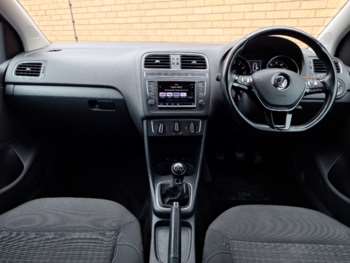 Used Volkswagen Polo 2017 for sale - 74940379: Photo