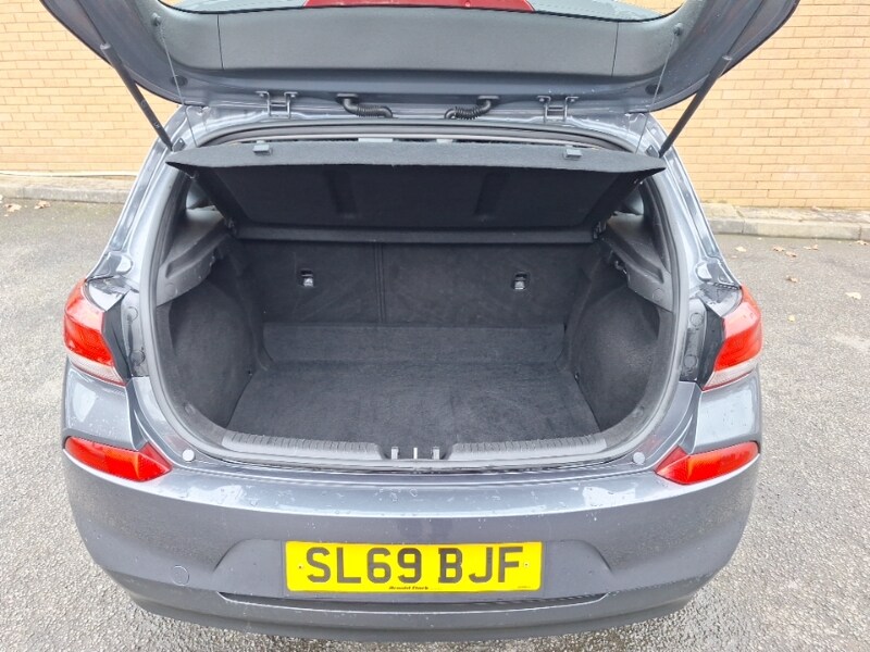 Used Hyundai i30 2019 for sale - 77823114: Photo 8