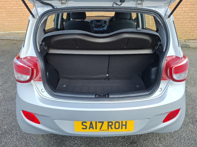 Used Hyundai i10 2017 for sale - 77751209: Photo 8