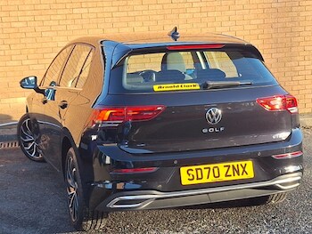 Used Volkswagen Golf 2020 for sale - 76749124: Photo