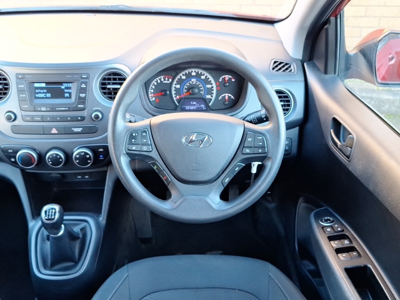 Used Hyundai i10 2017 for sale - 77150066: Photo 10