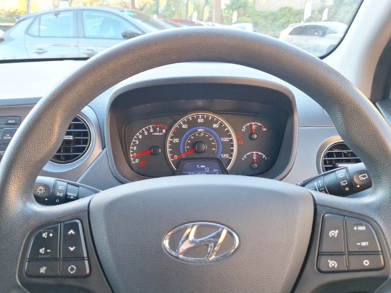 Used Hyundai i10 2017 for sale - 77150066: Photo 14