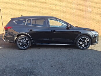 Used Ford Focus 2023 for sale - 78700395: Photo