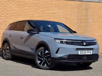 2025 - 1.2 Hybrid [136] Ultimate 5dr e-DCT6 [Pan Roof]