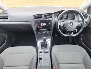 Used Volkswagen Golf 2019 for sale - 78861038: Photo