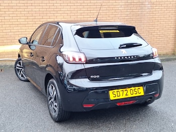 Used Peugeot 208 2022 for sale - 77105472: Photo