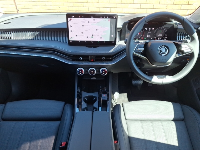 Used Skoda Superb 2024 for sale - 76537175: Photo 2