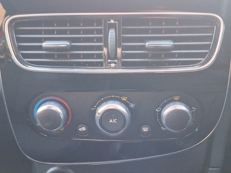 Used Renault Clio 2019 for sale - 76779527: Photo 14