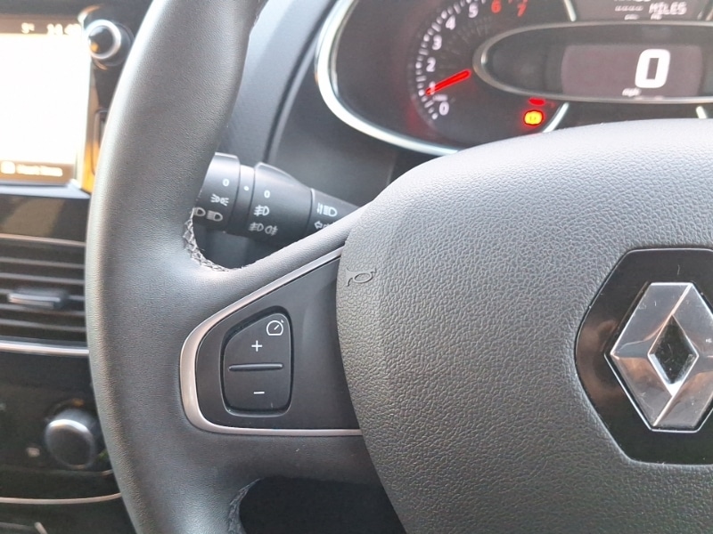 Used Renault Clio 2019 for sale - 76779527: Photo 15