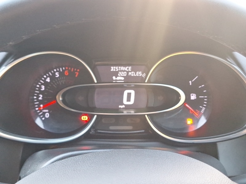 Used Renault Clio 2019 for sale - 76779527: Photo 17