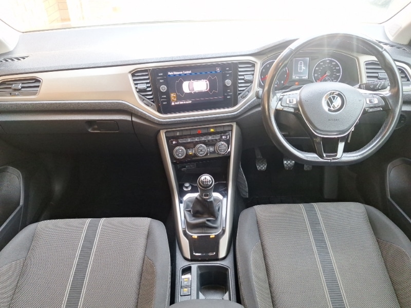 Used Volkswagen T-Roc 2020 for sale - 76506869: Photo 2