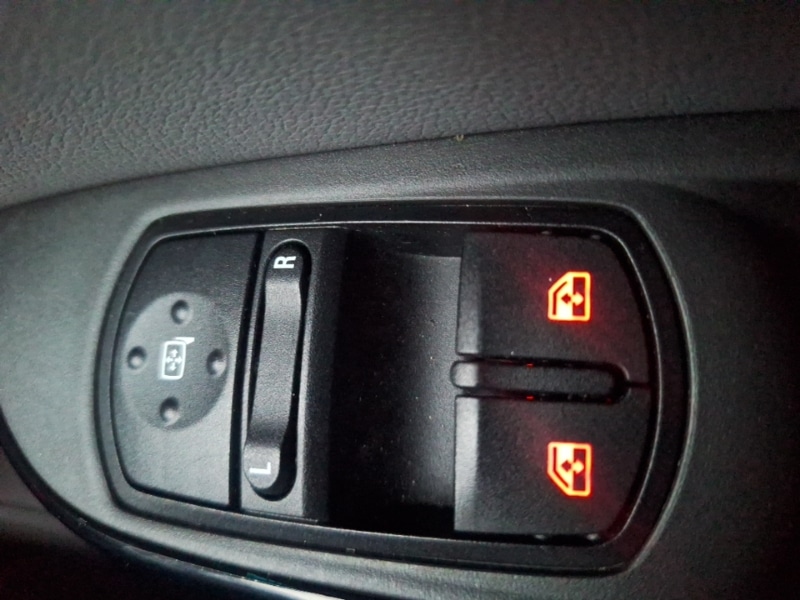 Used Vauxhall Corsa 2015 for sale - 77130094: Photo 19