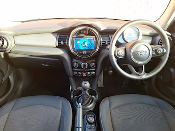 Used MINI Hatch 2018 for sale - 77660881: Photo