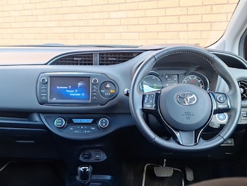 Used Toyota Yaris 2019 for sale - 76628715: Photo