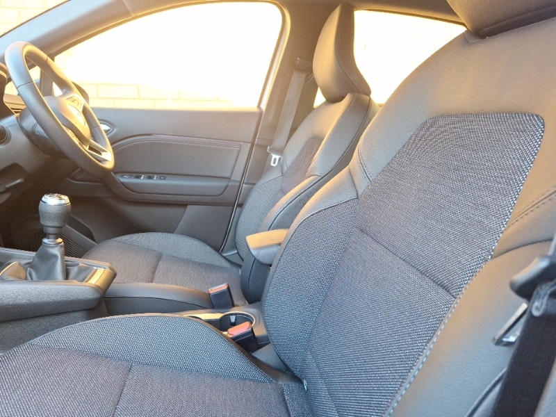 Used Renault Captur 2023 for sale - 76779514: Photo 5