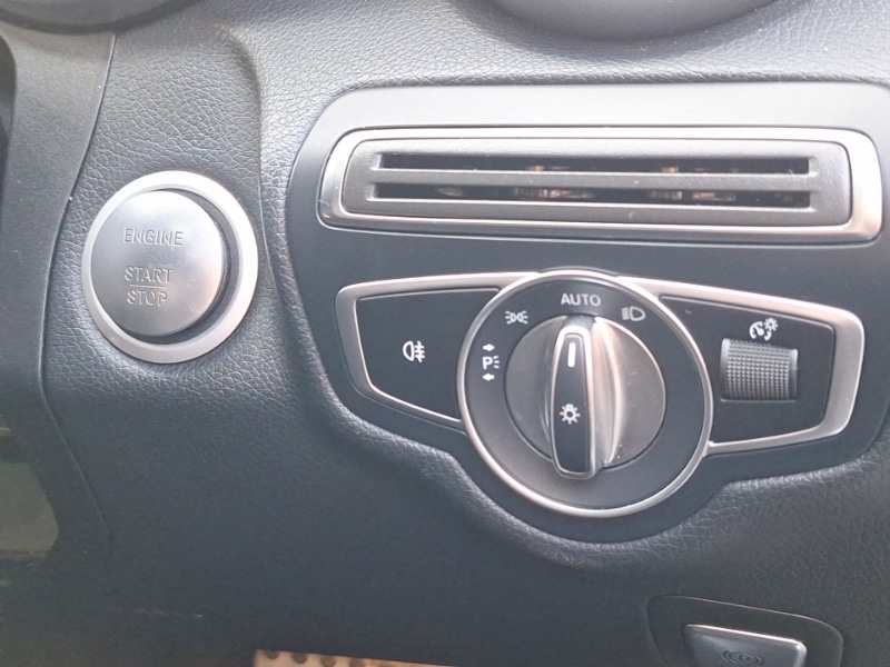 Used Mercedes-Benz C Class 2018 for sale - 76609972: Photo 16