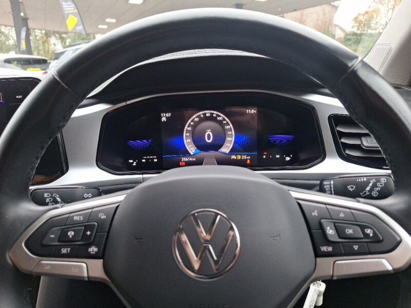 Used Volkswagen T-Roc 2022 for sale - 76335820: Photo 14