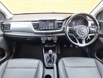 Used Kia Stonic 2019 for sale - 78425122: Photo