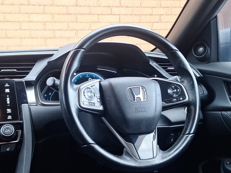 Used Honda Civic 2019 for sale - 76860350: Photo 7