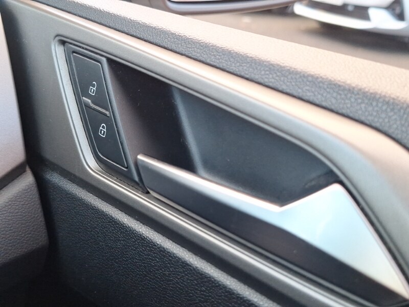 Used Volkswagen Polo 2018 for sale - 76695727: Photo 18