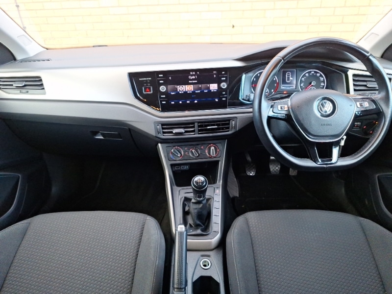 Used Volkswagen Polo 2018 for sale - 76695727: Photo 2