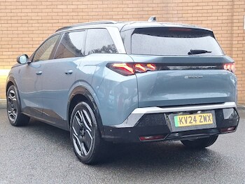 Used Peugeot 5008 2024 for sale - 76880102: Photo