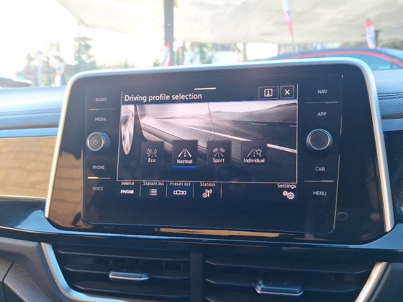 Used Volkswagen T-Roc 2022 for sale - 77596363: Photo 17