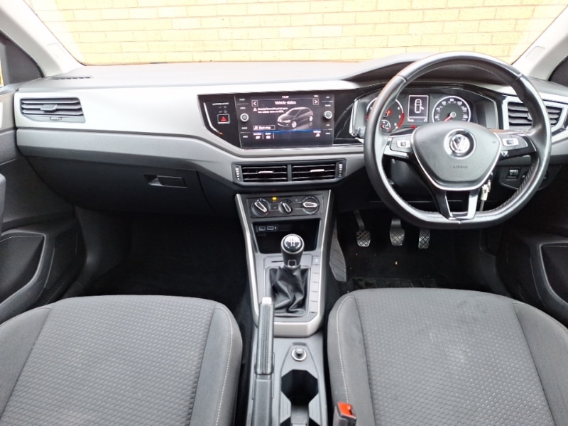 Used Volkswagen Polo 2018 for sale - 76613713: Photo 2