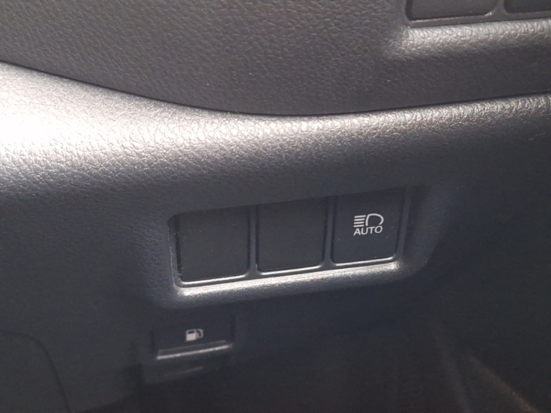 Used Toyota C-HR 2020 for sale - 76683621: Photo 15