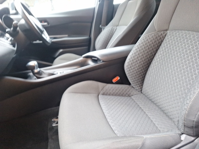 Used Toyota C-HR 2020 for sale - 76683621: Photo 5