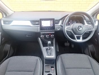 Used Renault Captur 2022 for sale - 77669768: Photo