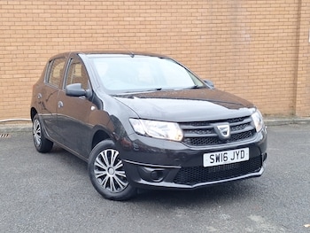 Used Dacia Sandero 2016 for sale - 76414437: Photo