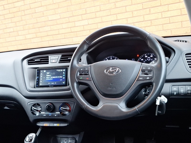 Used Hyundai i20 2017 for sale - 76511547: Photo 11