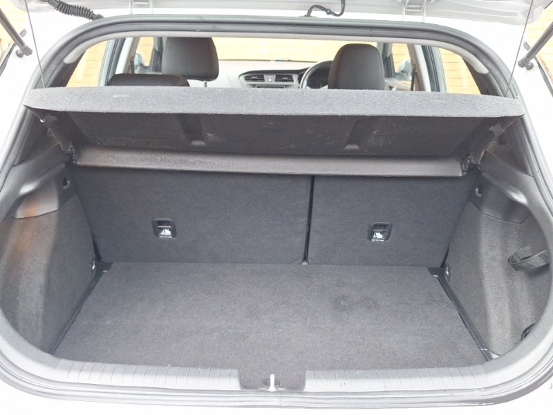 Used Hyundai i20 2017 for sale - 76511547: Photo 8