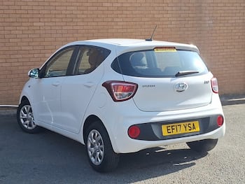 Used Hyundai i10 2017 for sale - 79813116: Photo