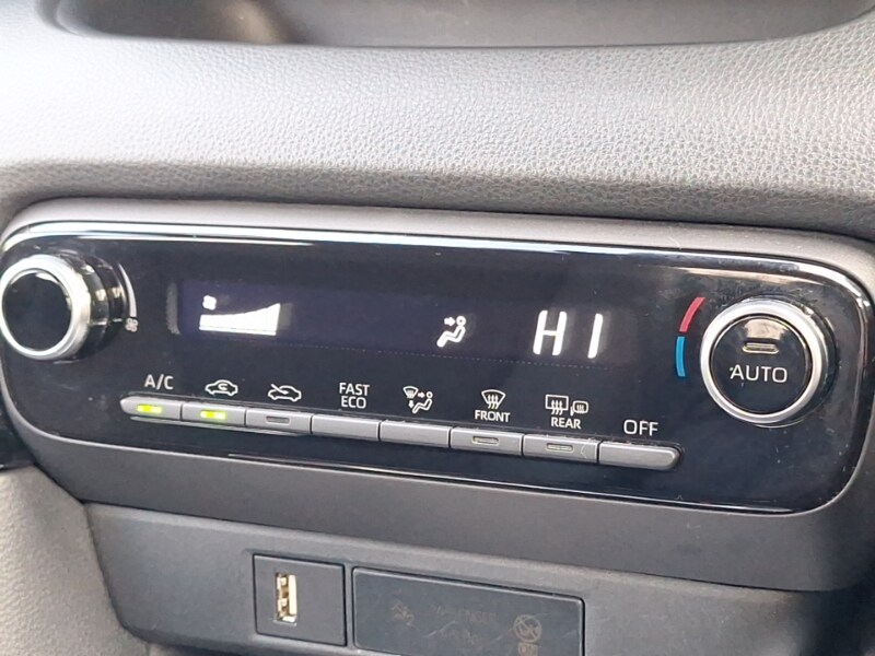 Used Toyota Yaris 2023 for sale - 77299837: Photo 17