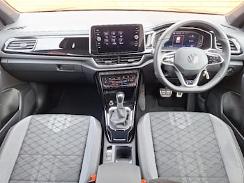 Used Volkswagen T-Roc 2023 for sale - 78617223: Photo
