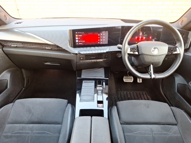 Used Vauxhall Astra 2024 for sale - 76924846: Photo 2