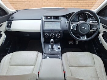 Used Jaguar E-Pace 2019 for sale - 78460552: Photo