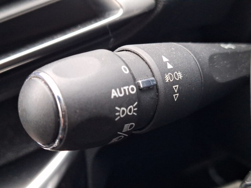 Used Peugeot 3008 2017 for sale - 77055212: Photo 15